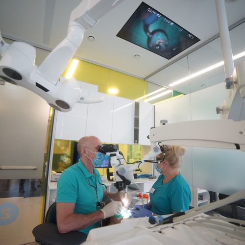 Как создать микроскоп-фокусированную стоматологическую клинику?